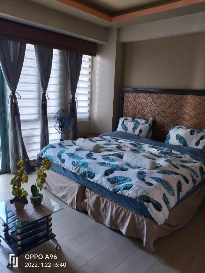 Pasay Condotel Near Resorts World & Airport Esterno foto