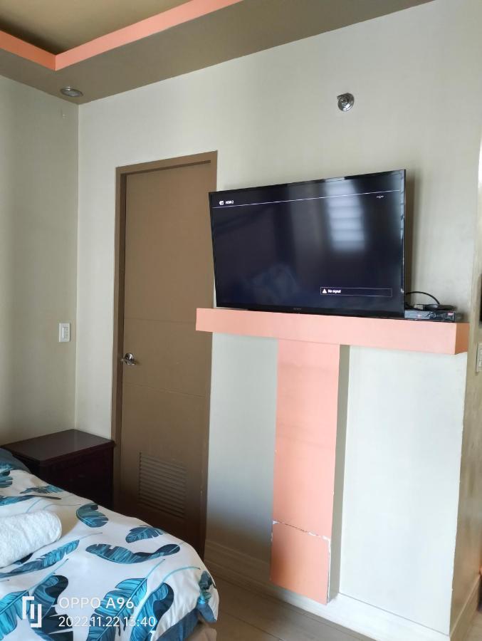 Pasay Condotel Near Resorts World & Airport Esterno foto